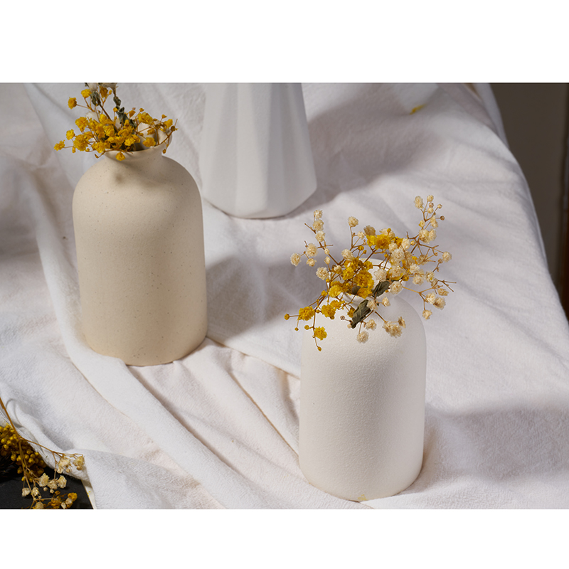 Simple Ceramic Flower Vase