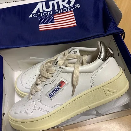 New hot-selling men's and women's autry white shoes splicing casual sneakers retro round-toed lace-up niche casual sports shoes